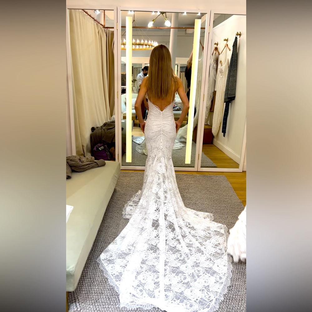 NWT Gorgeous wedding dress “Grace Loves Lace”